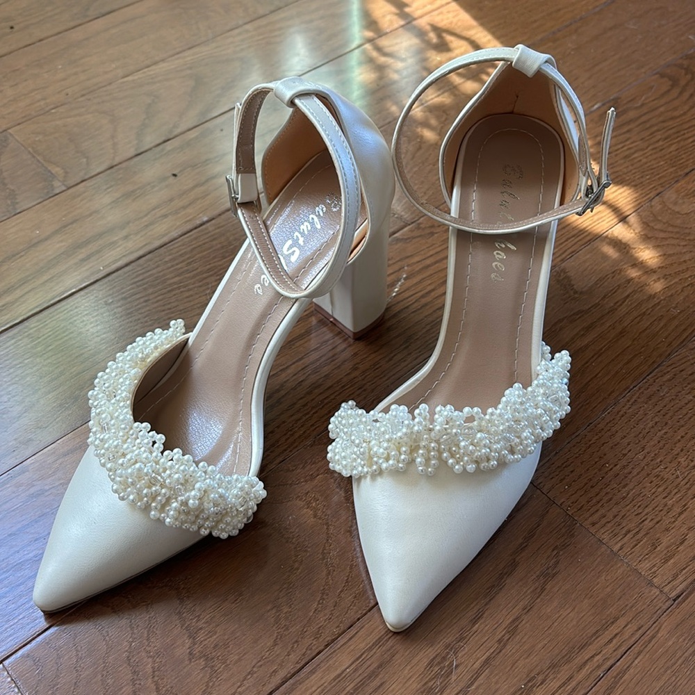 NEVER WORN bridal shoes